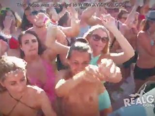 Reaalne tüdrukud möödas halb provokatiivne alasti laev pidu booze cruise hd promo 2015