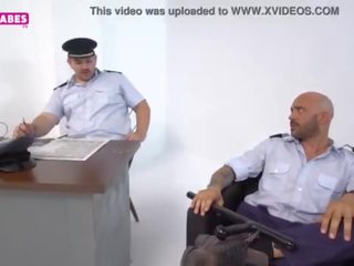 Sugarbabestv&colon; greeks rendőr tiszt x névleges csipesz